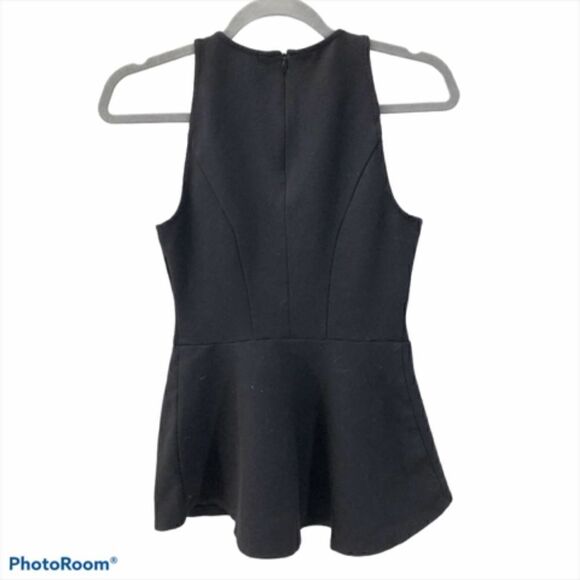 Guess Swing Top Fitted with Peplum Hem. Size S. - Picture 4 of 5